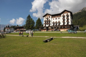  Hotel Lavaredo  Мизурина